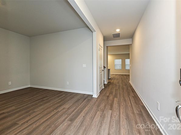 1505 Harper Landing Blvd, Stanley, NC 28164