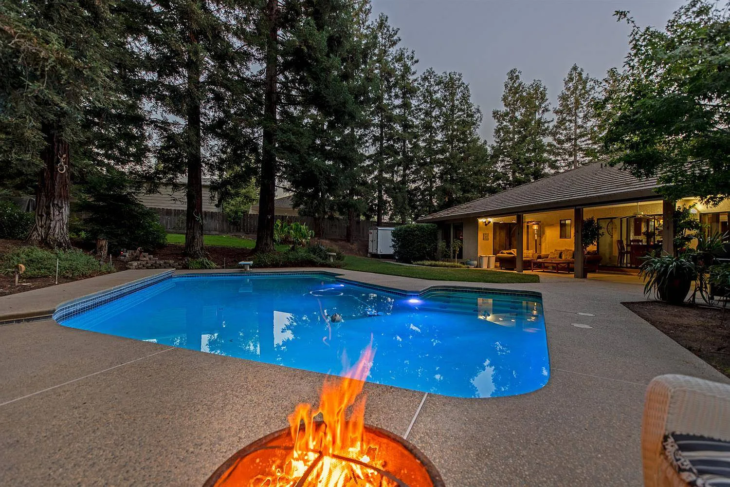9905 Mountain Oak Rd — Photo 1
