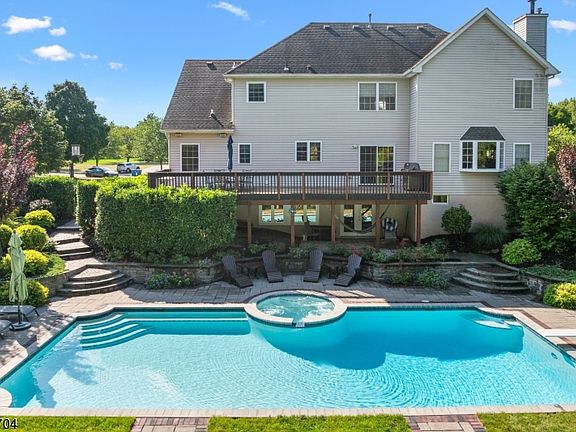 3rd image of 41 White Meadow Rd