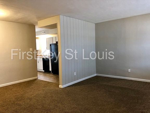 3rd image of 7121 Blue Spruce Dr