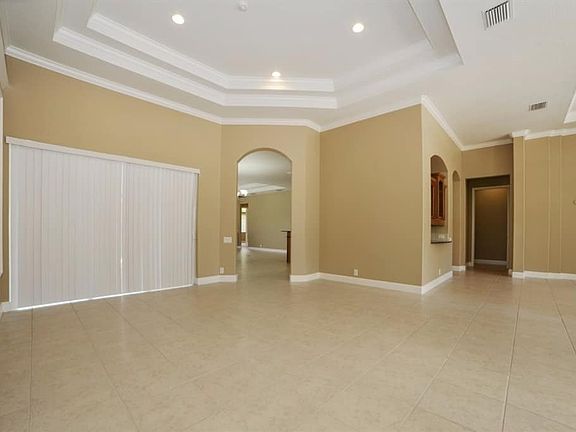 2nd image of 3229 Sheehan Dr