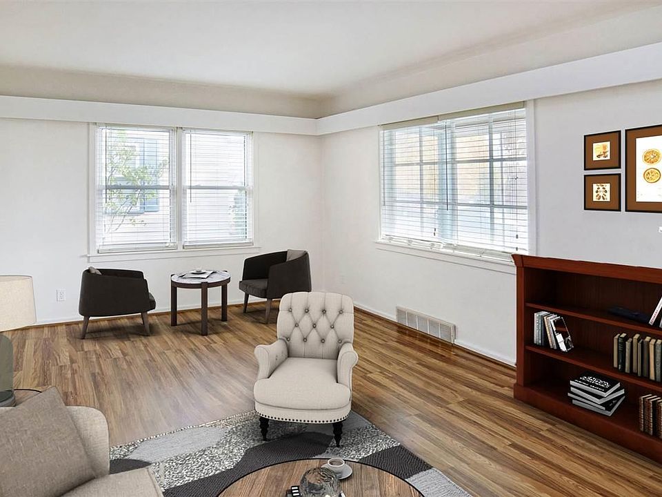 1st image of 432 W 13th St