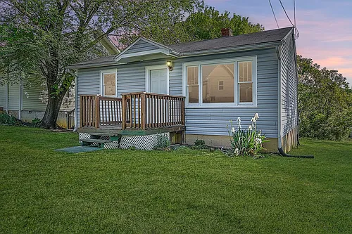 304 N Hardin St Photo 1