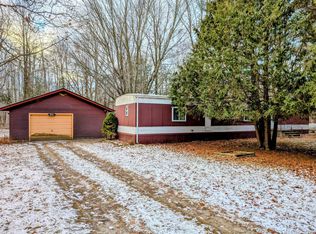 6669 Welch Rd, Port Austin, MI 48467