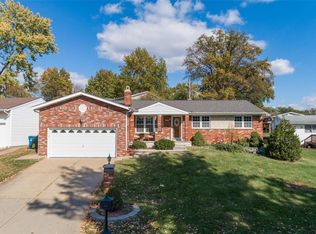 4007 Park Hill Ct, Saint Louis, MO 63125