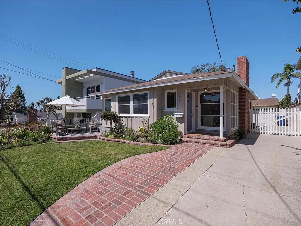 3 bed, 1637 sqft, $10,000 — Photo 1