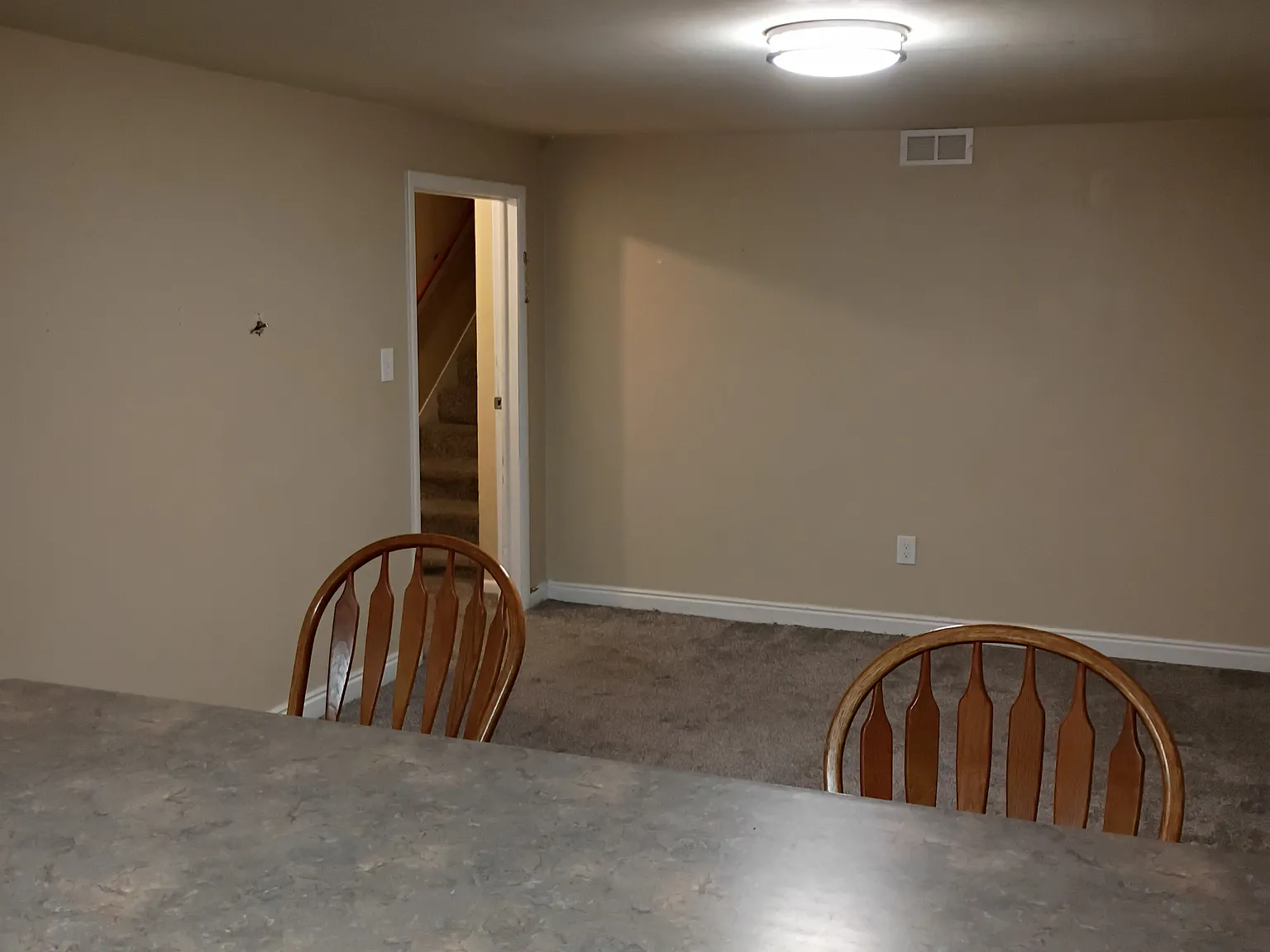 2 bed, 1000 sqft, $1,350 — Photo 1