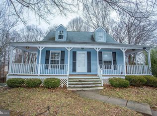 5577 Saint Charles Dr, Woodbridge, VA 22193