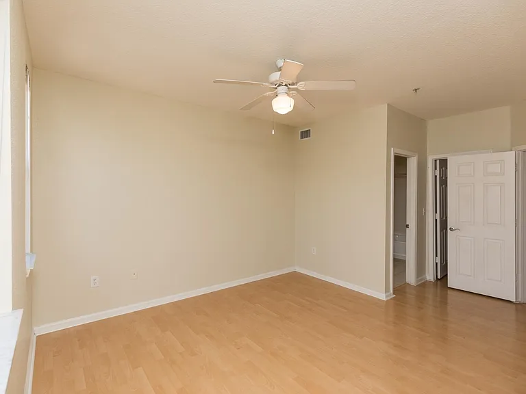 10075 Gate Pkwy N #405 — Photo 23