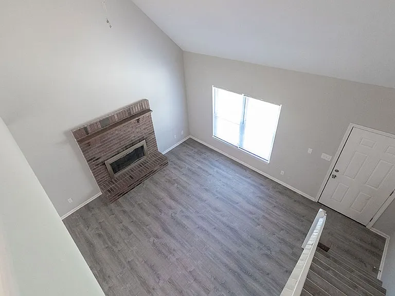 1923 Mirtle Grove Ct — Photo 14