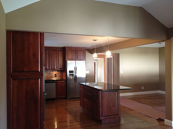 2nd image of 834 Ibsen St