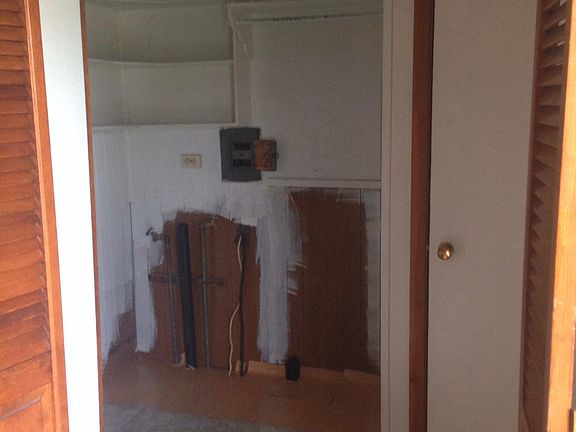 4th image of 126 Camp St