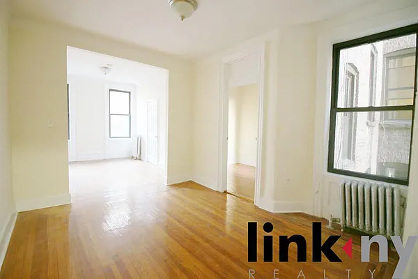 Rented by Link NY Realty | media 8