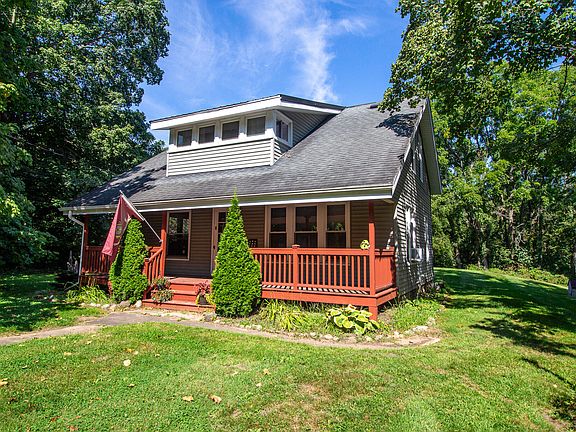 3rd image of 13435 Grand River Dr SE