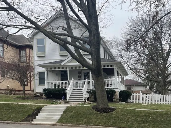 502 Singer Ave, Lemont, IL 60439
