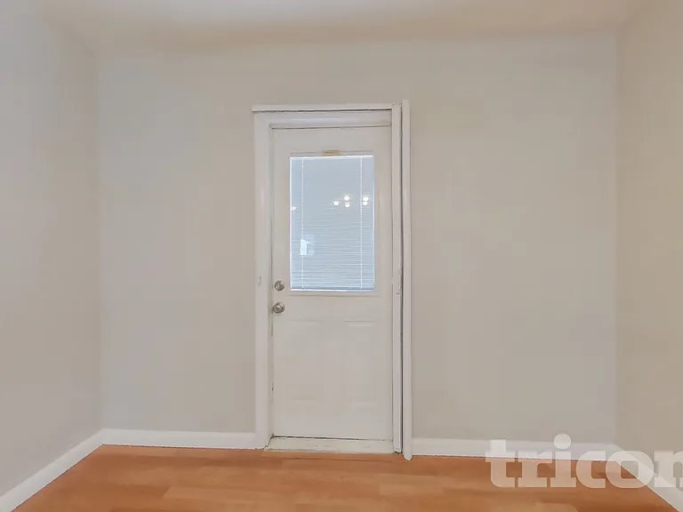 463 Park Ave — Photo 5