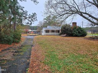 912 S Main St, Fuquay Varina, NC 27526