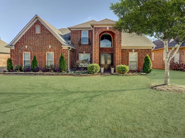 9853 Windward Slope Dr, Lakeland, TN 38002