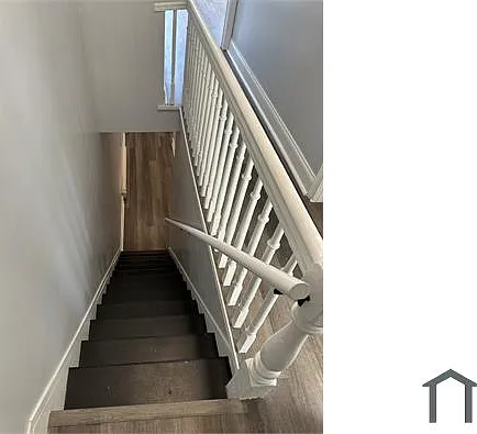 2615 Roberts Ave — Photo 9