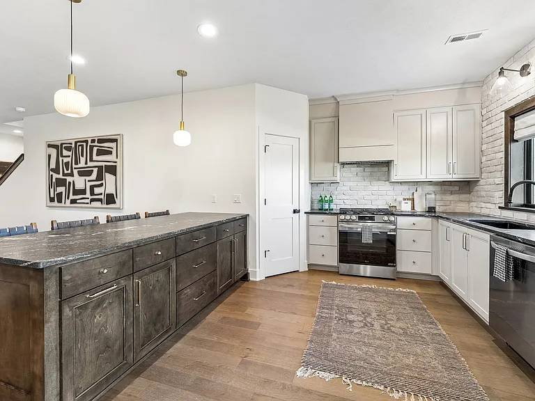 18108 Cooper St — Photo 4
