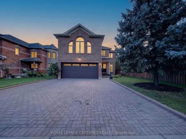 5344 Segriff Dr, Mississauga, ON L5V 1Y7
