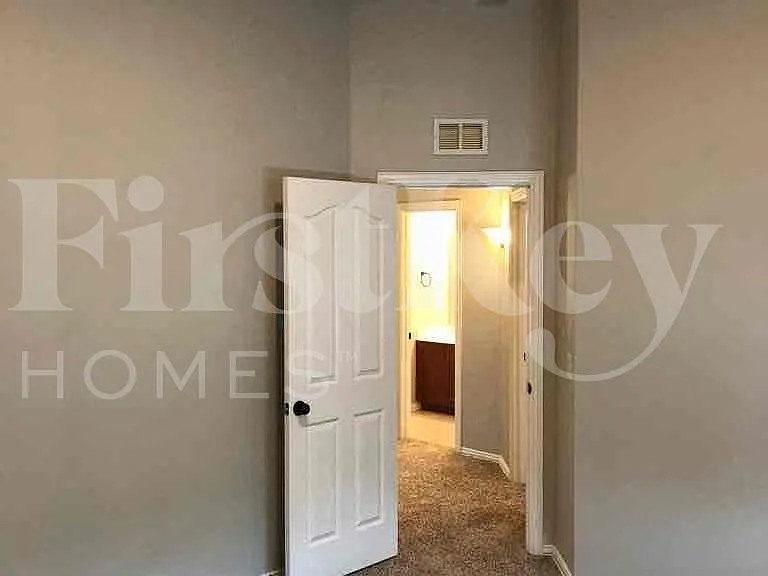 612 Celeste Ln — Photo 20