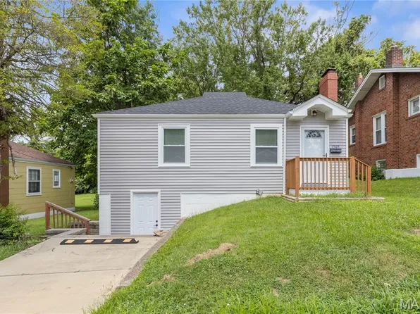 7525 Cory Pl, Saint Louis, MO 63133
