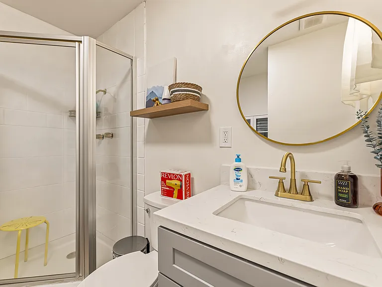 1105 W Berkeley Ct — Photo 11