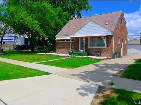 31284 Share St, Saint Clair Shores, MI 48082