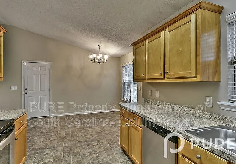 321 Downs Dr — Photo 29