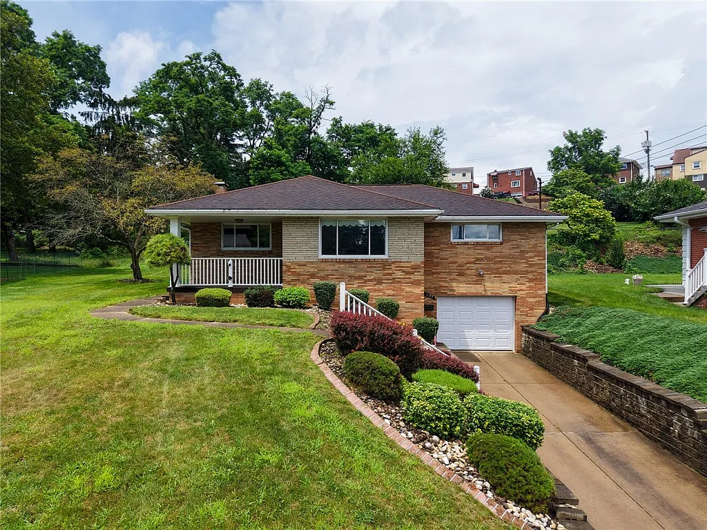 1193 Clover Circle Ct photo 1