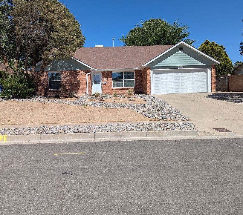 1st image of 3804 Sierra Madre Dr NE