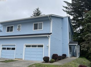 1435 Seacrest Ln APT 2, Brookings, OR 97415