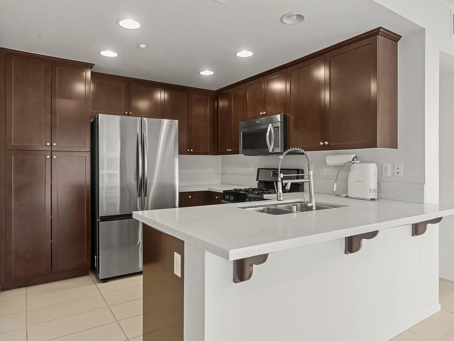 2 bed, 1429 sqft, $4,500 — Photo 3