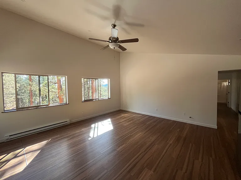 404 Antelope Dr — Photo 4