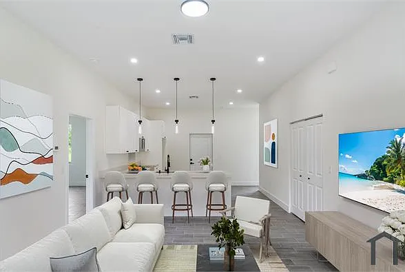 708 Peacock Ave — Photo 19