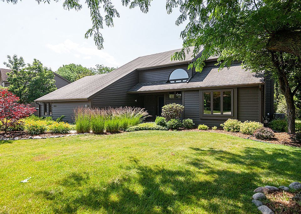 1st image of 3815 W Sherbrooke Dr