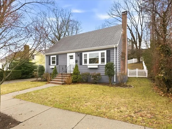 7 Pleasantdale Rd, West Roxbury, MA 02132