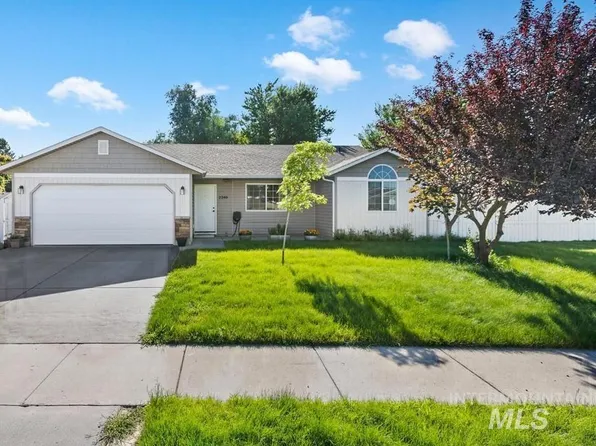 2240 Bishop Ave, Fruitland, ID 83619