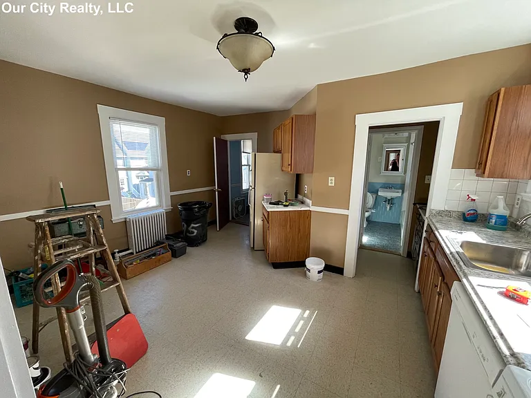 95 Flint St #2 — Photo 6