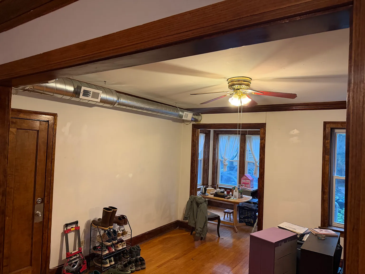 2 bed, 1000 sqft, $1,850 — Photo 2
