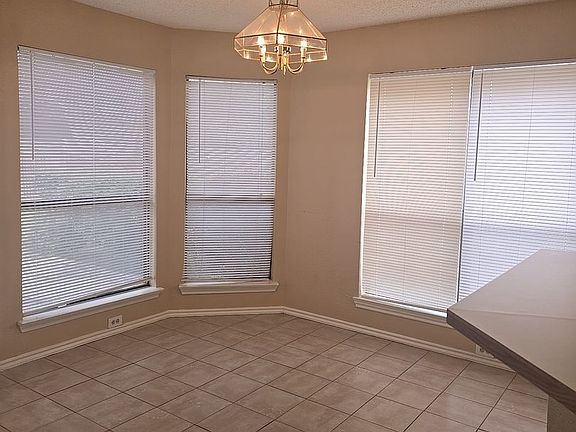 4th image of 4742 Shadyway Dr
