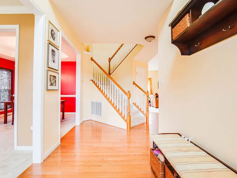 3420 Eagles Roost Rd — Photo 4