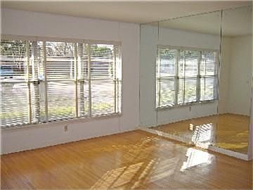 4th image of 4730 Briarbend Dr