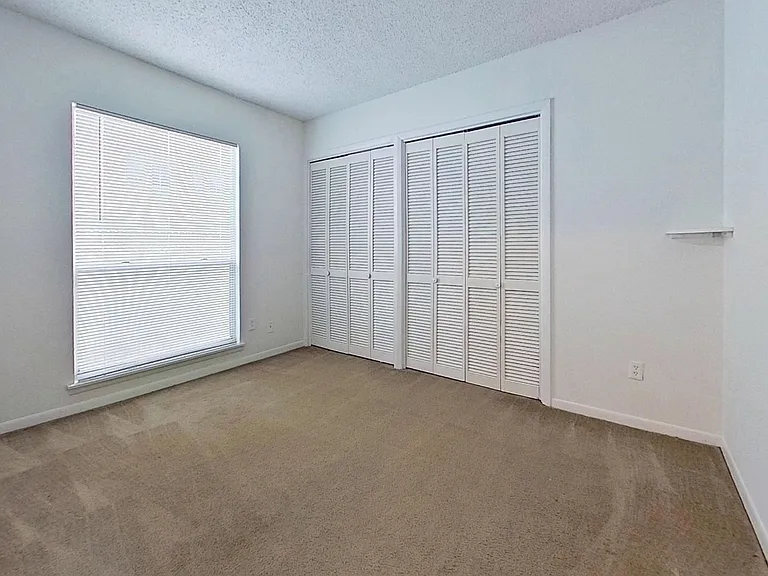 1615 Seminole Rd — Photo 16