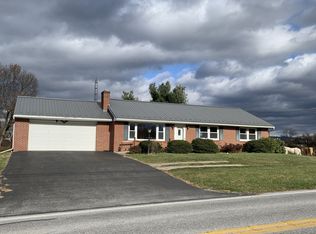765 Falling Spring Rd, Chambersburg, PA 17202