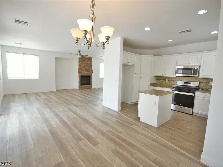 681 Summit Valley Ln — Photo 11
