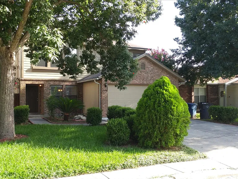 12646 Maple Park Dr — Photo 2