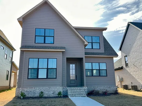 306 Fame Ave, Tuscumbia, AL 35674