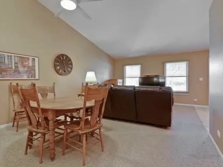 118 Bedford Rd — Photo 3